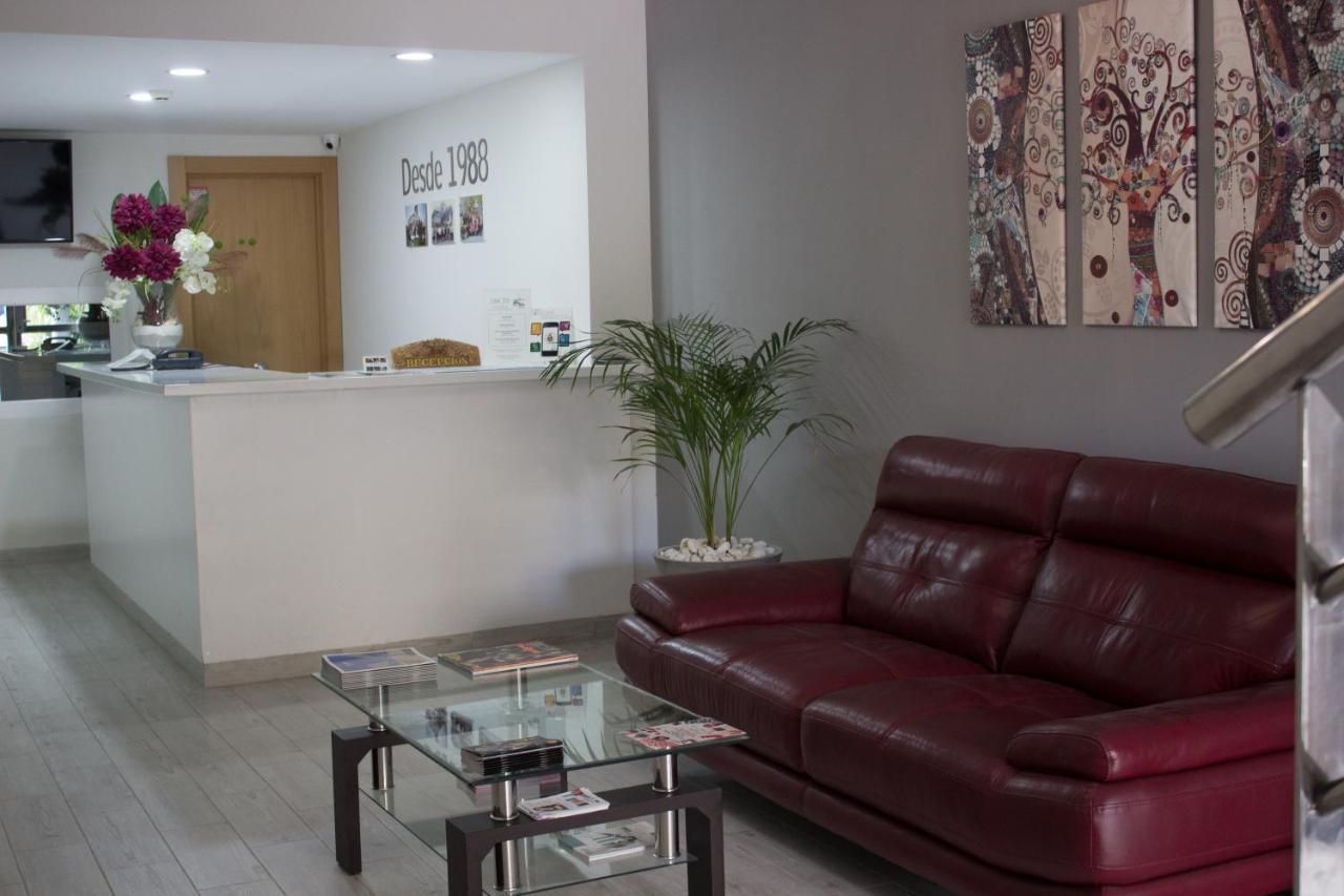 Hostal Mont Royal Alicante Esterno foto