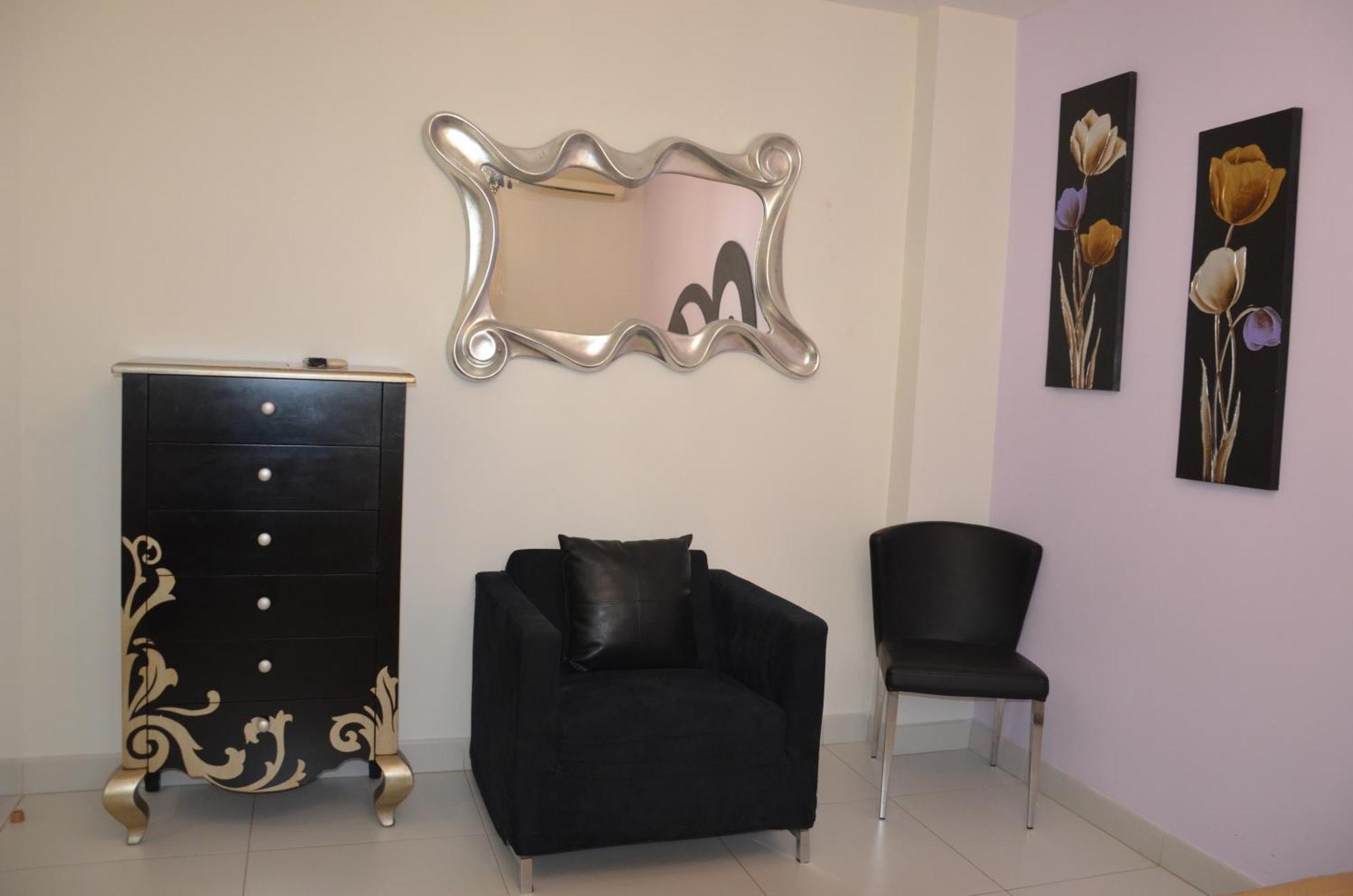 Hostal Mont Royal Alicante Esterno foto