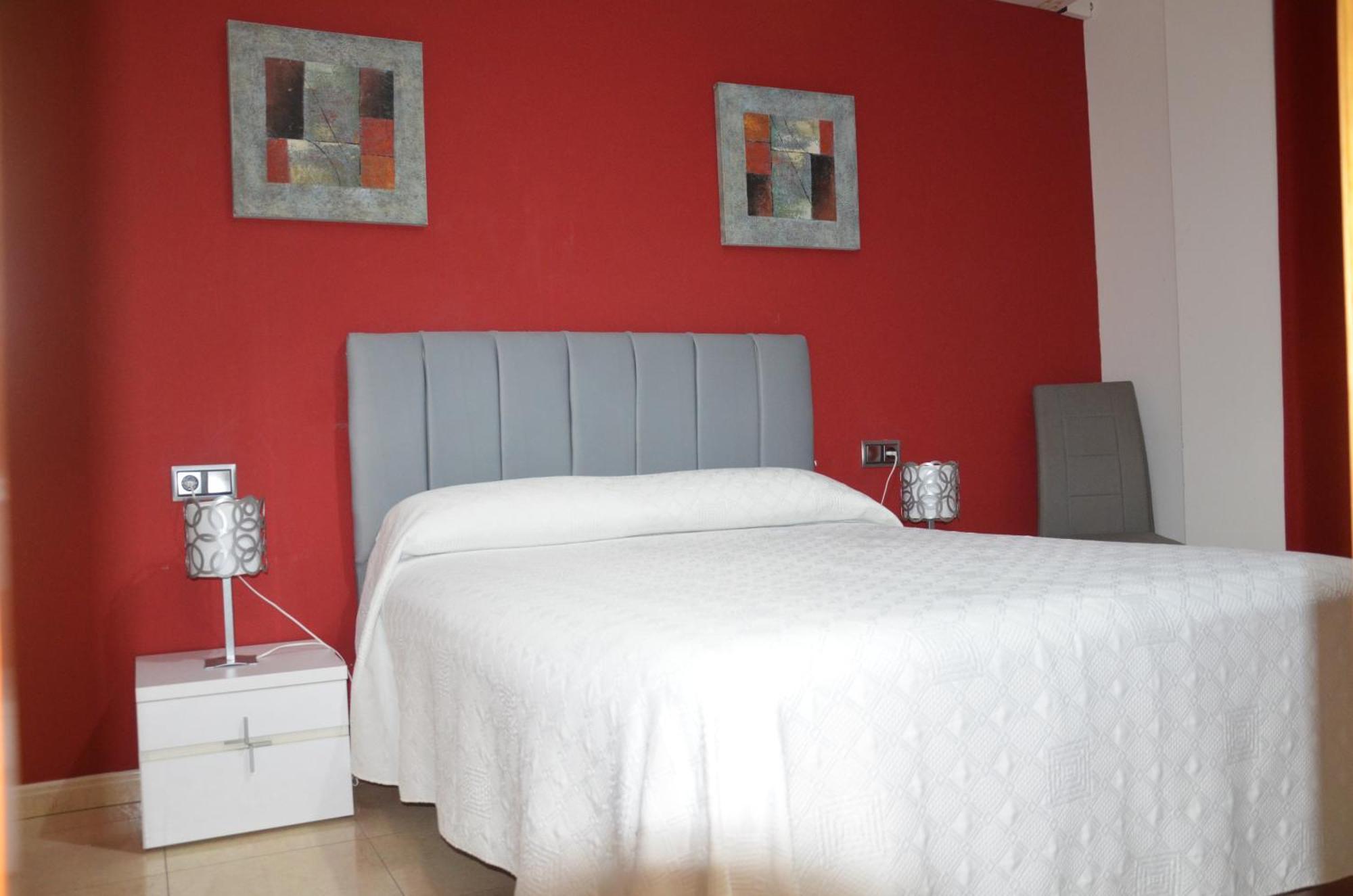 Hostal Mont Royal Alicante Esterno foto