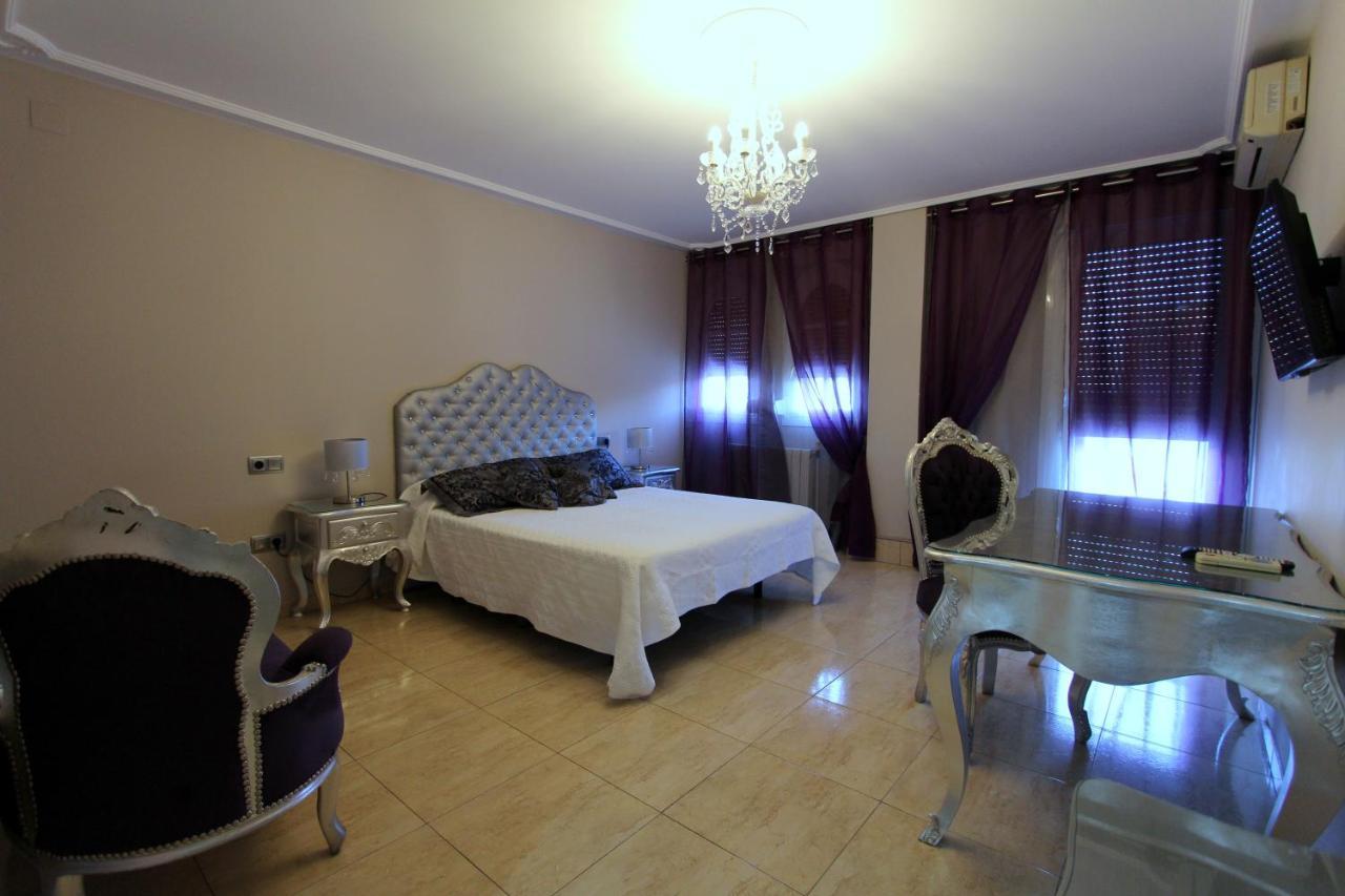 Hostal Mont Royal Alicante Esterno foto