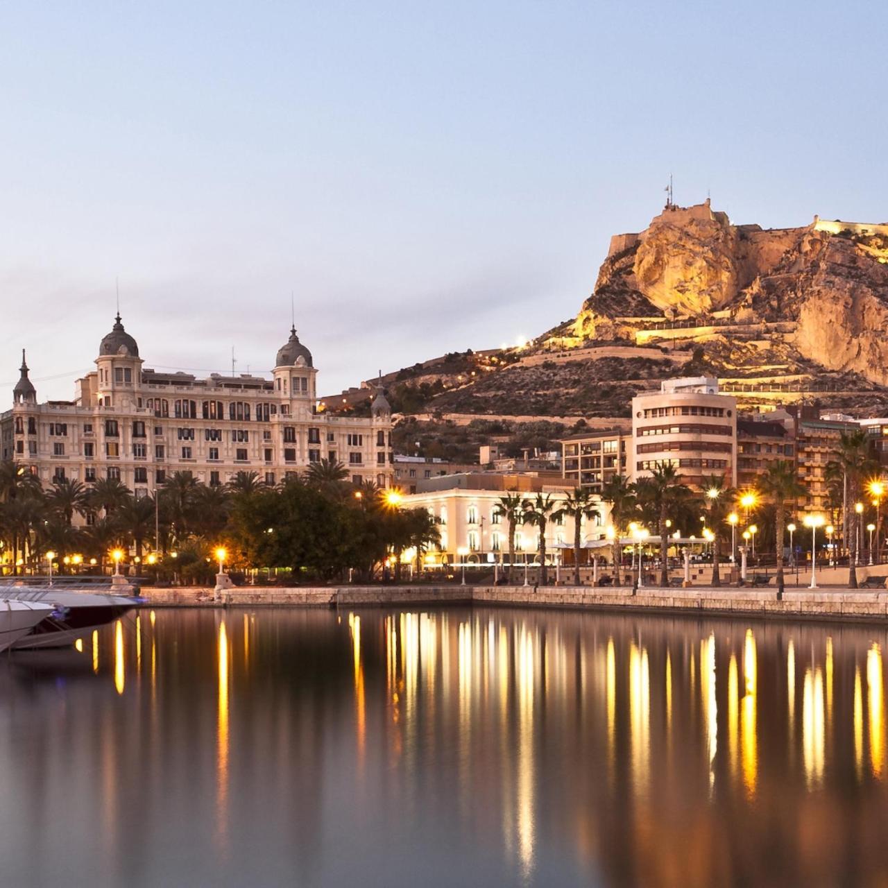 Hostal Mont Royal Alicante Esterno foto